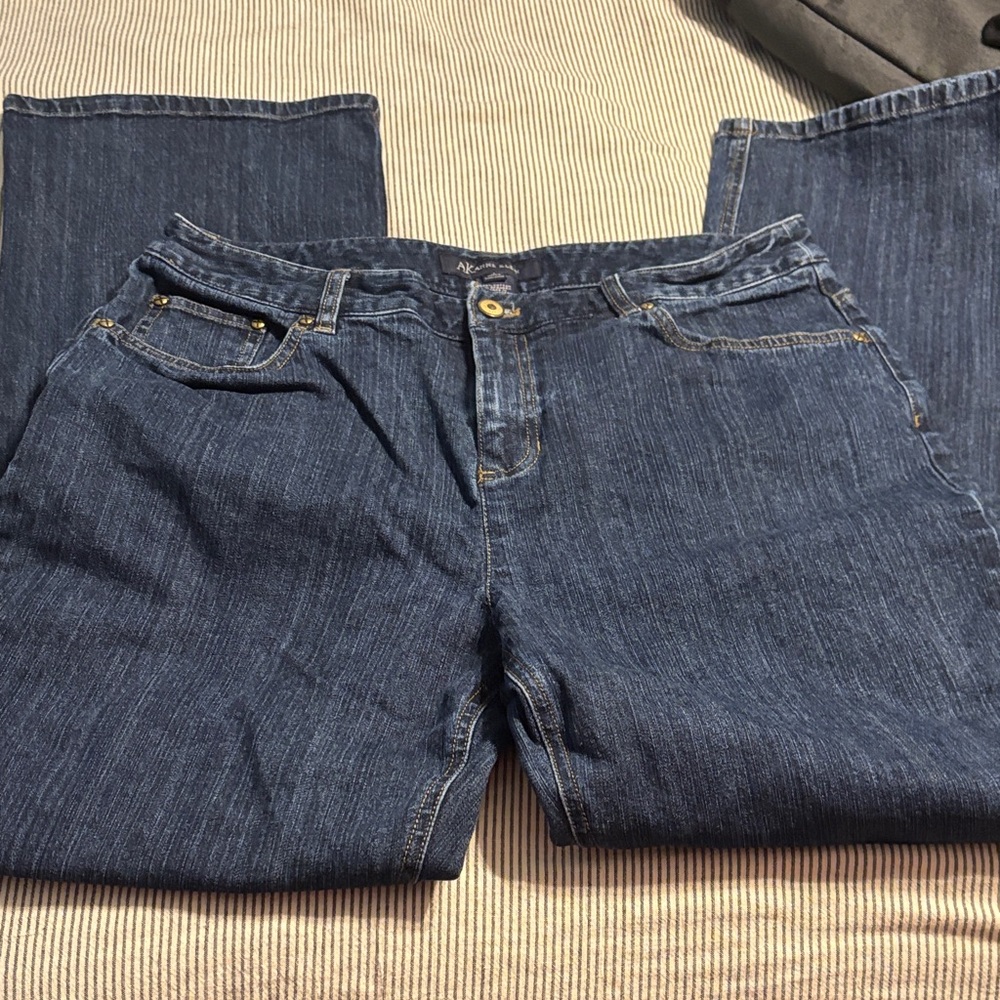 Anne Klein Dark Blue Straight Leg Jeans size 12, like new